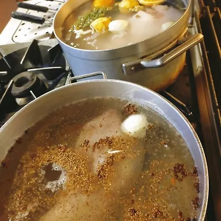 Castello מונז'ובט