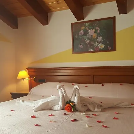 מלון Castello 3*